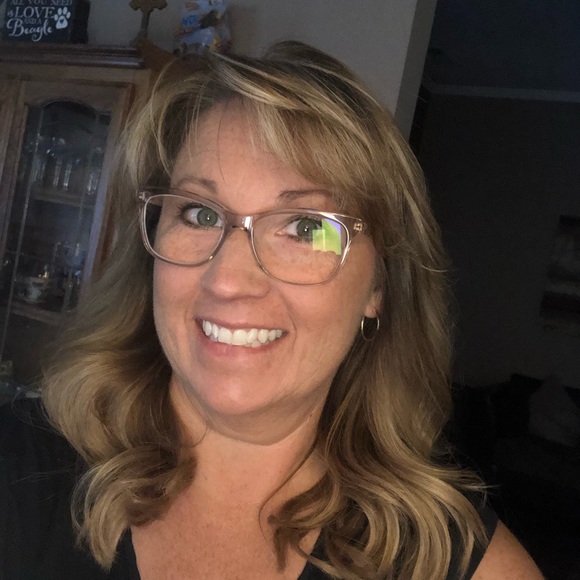 Meet your Posher, Amy - Picture 1 of 1